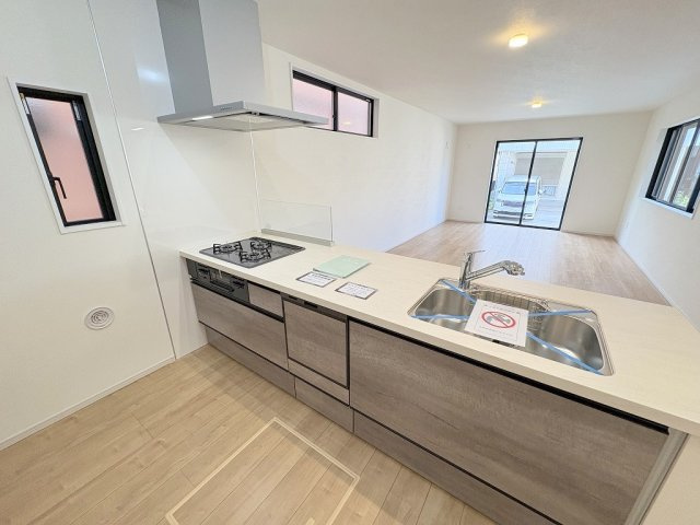 三郷市新和2丁目　新築戸建　全1棟のキッチン|同施工会社の参考写真になります。