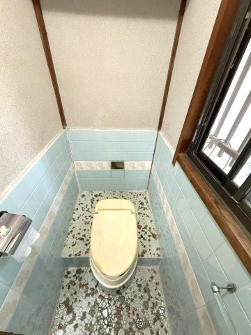 紀の川市西三谷・中古戸建・54773のトイレ