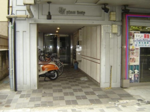 【エントランス】