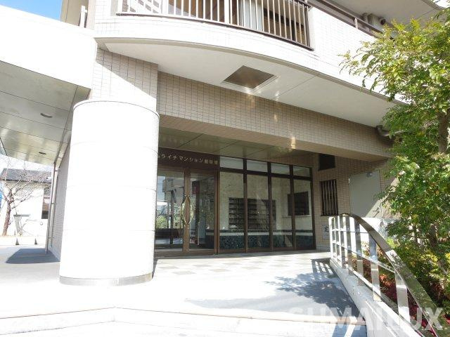 ムライチマンション劇場東のエントランス