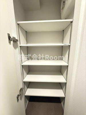 【玄関】 | アーバネックス谷町四丁目 | 明るい玄関です