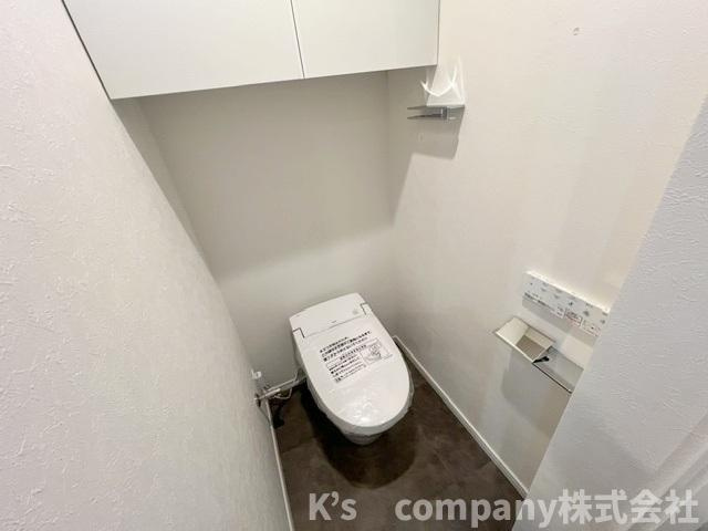 茅ヶ崎市中海岸2丁目　マンション茅ヶ崎のトイレ|白を基調とした清潔感のあるトイレ◇