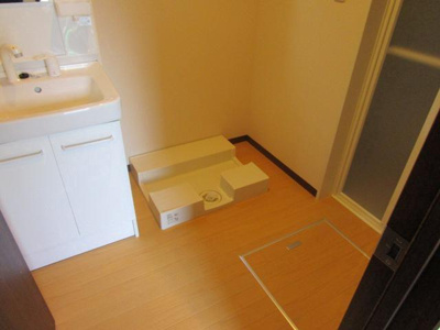 【洗面所】 | 桶川市朝日貸家 | 広い洗面スペース