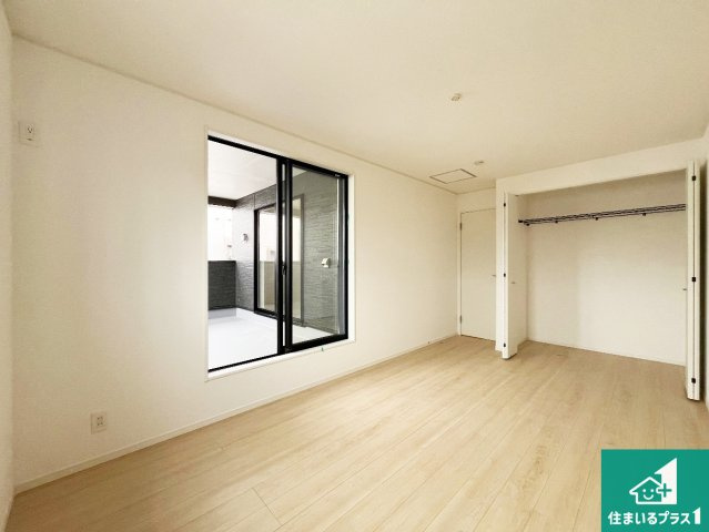 南あわじ市広田広田　第1期　新築一戸建ての洋室|収納スペースが充実しているので子供の成長に合わせてたくさん収納ができます！家族構成に合わせた様々な活用ができる収納！