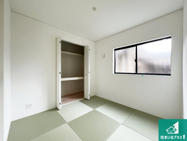 南あわじ市広田広田　第1期　新築一戸建ての和室|一室あると便利な和室は客間としてだけでなく、小さなお子様のプレイルームや食後のくつろぎスペースとしてもご利用いただけます。収納もついていますので大活躍間違いなし！