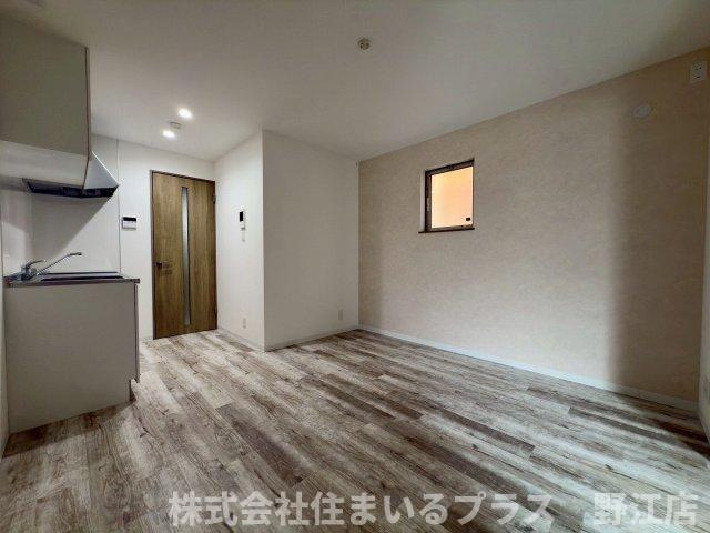 アート城北駅前の居間・リビング
