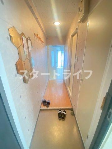 大阪市淀川区三国本町２丁目の賃貸マンションの玄関