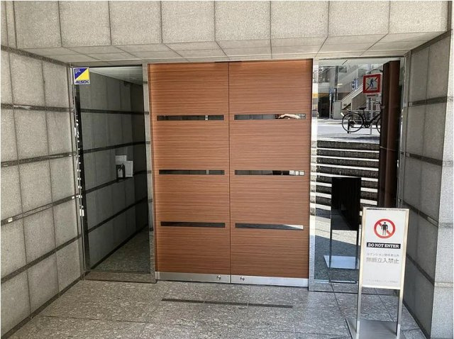 【エントランス】