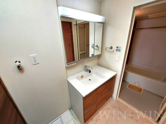 アン・ソレイユの独立洗面台