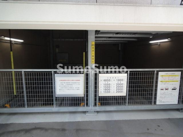 アスヴェル神戸元町海岸通の駐車場
