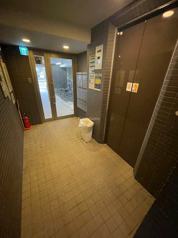 グランパシフィック難波元町のロビー