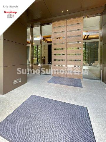 BrilliaTowers目黒サウスレジデンスのエントランス|建物の内部です