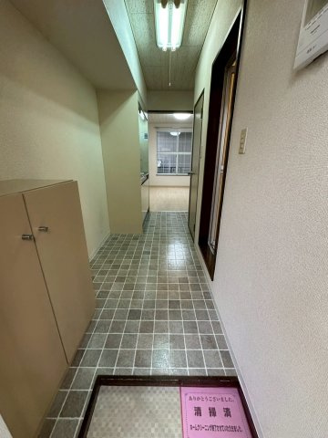 フォレスト本山の玄関