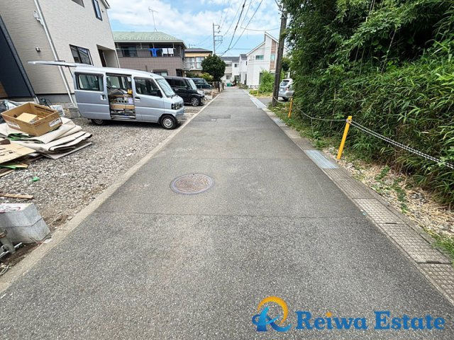 新築戸建　高座郡寒川町小谷2丁目の前面道路含む現地写真