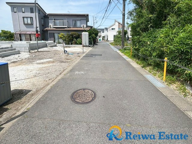 新築戸建　高座郡寒川町小谷2丁目の前面道路含む現地写真