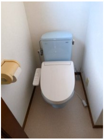 上沢貸家のトイレ|１F２Ｆ共　LIXIL洗浄機能付き便座
