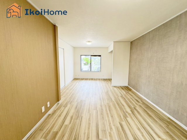 神戸市西区糀台４丁目　中古戸建の居間・リビング|【ホームページに現地動画掲載中】●年中無休：当日予約可●家具・家電は住宅ローンに組込み可能！