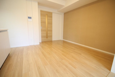 【居間・リビング】 | 神戸Hardorside　萬利Residence