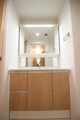 【独立洗面台】 | 神戸Hardorside　萬利Residence