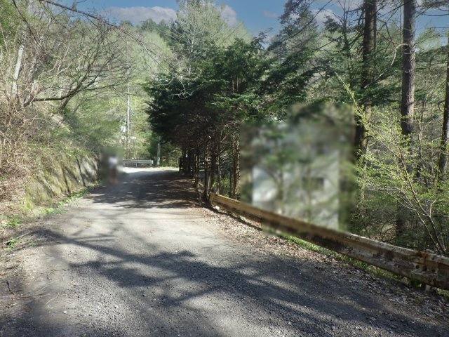 せせらぎの森③の前面道路含む現地写真