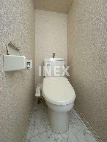 横浜市鶴見区仲通３丁目のアパートのトイレ