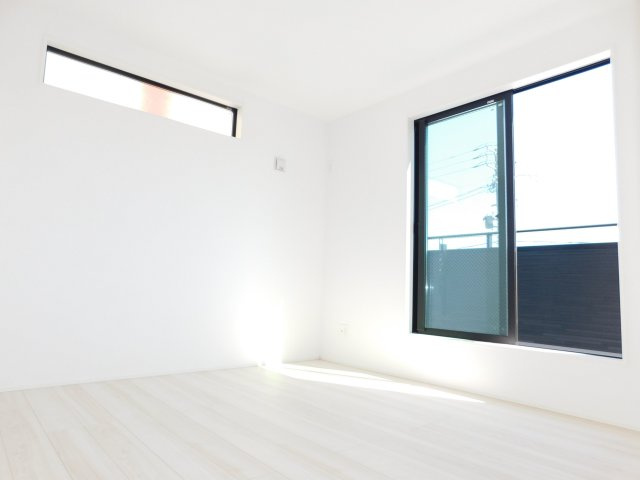 名古屋市港区小碓２丁目の新築一戸建の洋室|◇洋室◇　　南面で明るい洋室６．８７帖　ウォークインクローゼット完備♪　バルコニー付き！