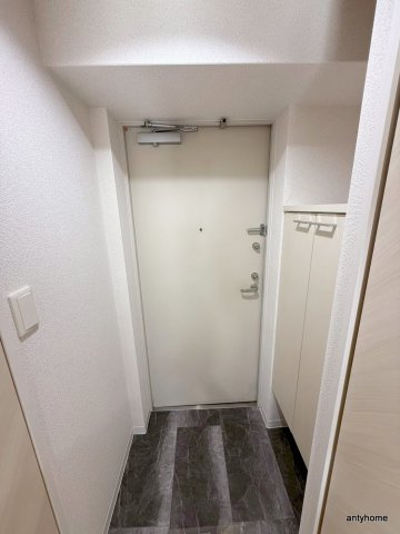 SERENiTE北浜　仲介手数料無料の玄関
