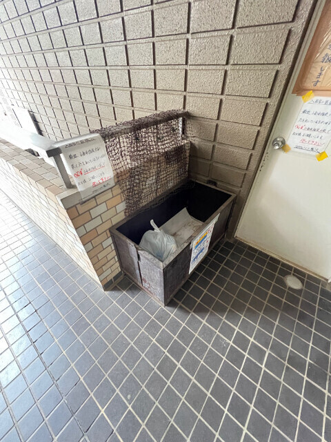 ロイヤルハイツのその他共用部分|敷地内ごみ置き場