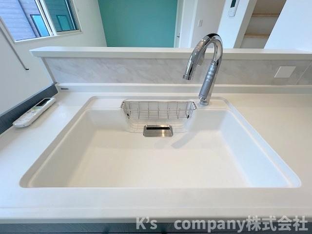◎茅ヶ崎市中海岸3丁目　中古戸建◎のキッチン|人造大理石のおしゃれなシンク◇