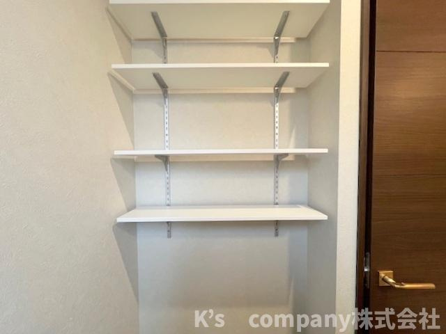 ◎茅ヶ崎市中海岸3丁目　中古戸建◎の収納|脱衣スペースにある収納棚☆