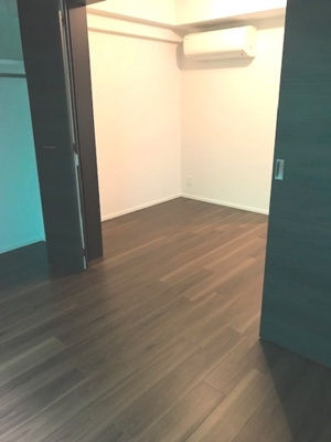 【居間・リビング】 | 新品家具付きマンション原町3(KaGood東京)