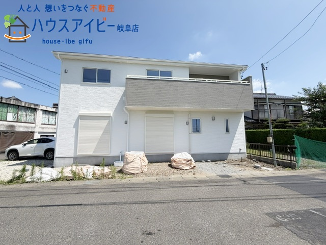 岐阜市茜部菱野新築建売限定1邸！南西角地！お車スペース3台可能！茜部小学校まで徒歩5分！の画像