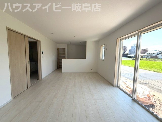 【居間・リビング】の画像