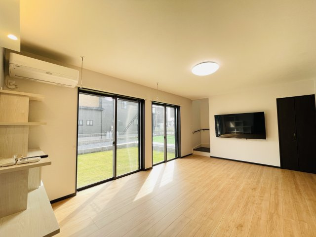 【居間・リビング】 | 深谷市東方　中古戸建