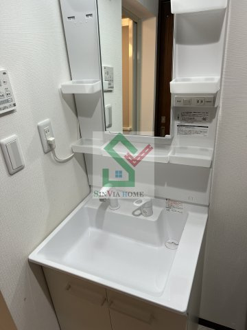 アリビオ石神井台の独立洗面台