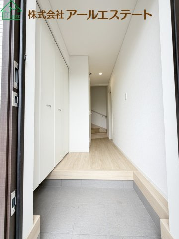 加古川市加古川町友沢 第8　　　新築戸建の玄関