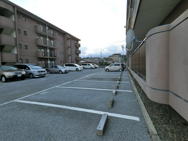 【駐車場】