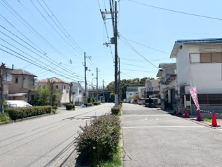 【前面道路含む現地写真】