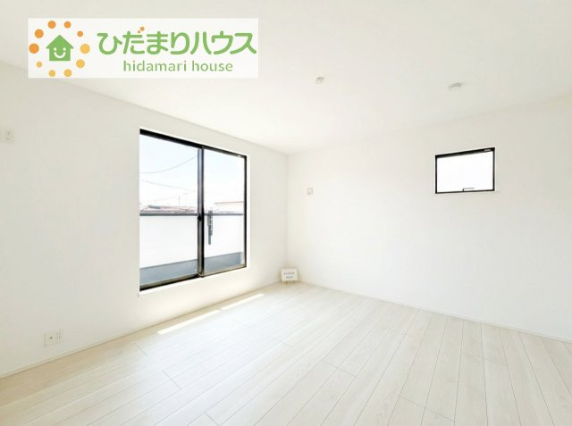 【寝室】 | 取手市野々井01期　新築戸建 | 広めの主寝室は、ベッドの他にもパソコンデスクやドレッサーなども置けちゃいます(*^-^*)