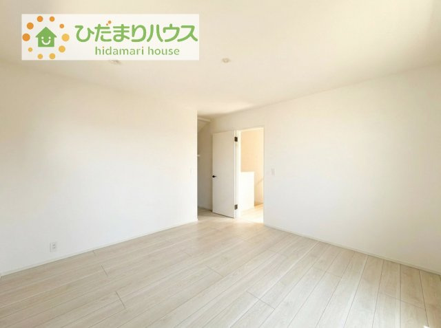 【寝室】 | 取手市野々井01期　新築戸建 | 大きなベッドを置いても余裕の広さの主寝室♪