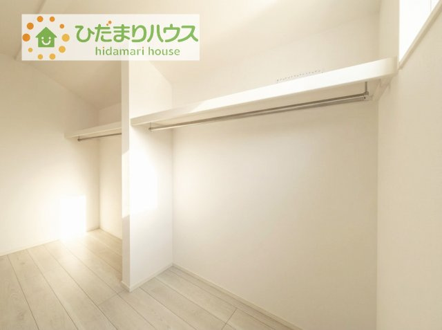 【収納】 | 取手市野々井01期　新築戸建 | ママに人気のウォークインクローゼット付き！
コートやジャケットはもちろん、季節物や布団なども全部収納できちゃいます(^^)/