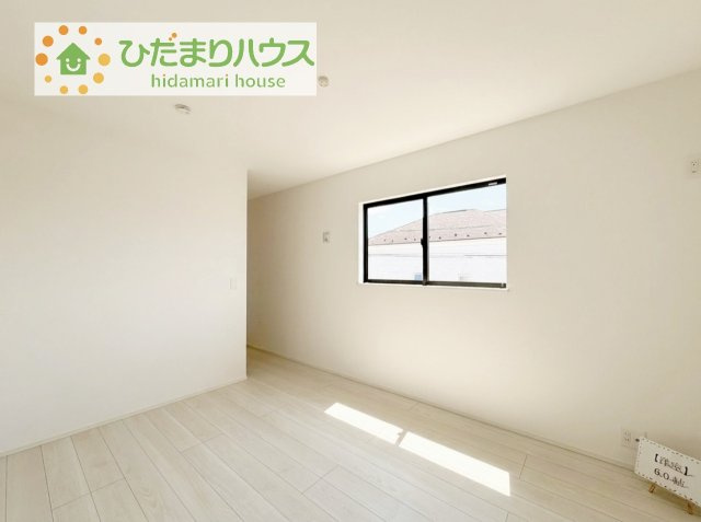 【洋室】 | 取手市野々井01期　新築戸建 | お掃除しやすく、清潔感を保てるのでダニも発生しにくいフローリング♪