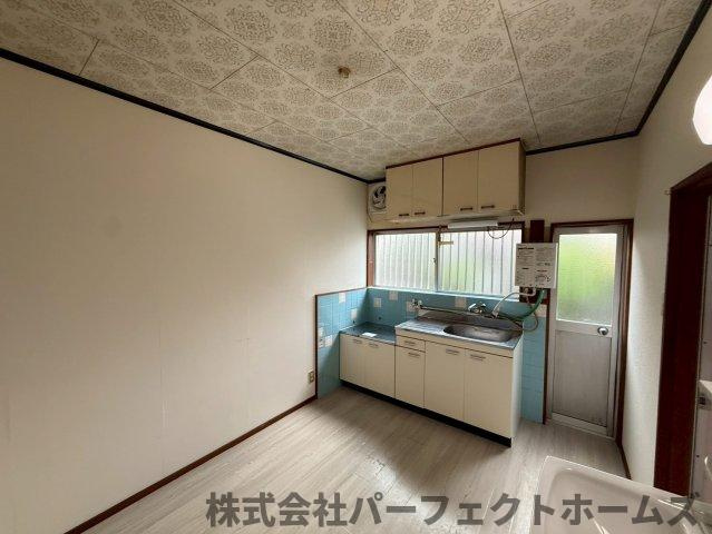 四條畷市中野本町テラスハウスのキッチン|ダイニングキッチンです