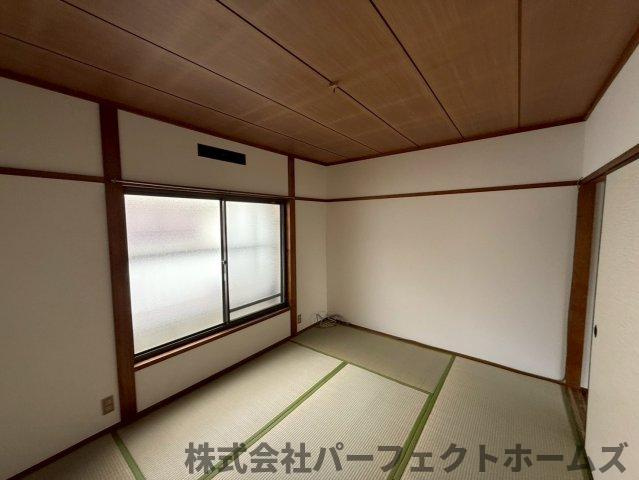 四條畷市中野本町テラスハウスの和室|趣のある和室です