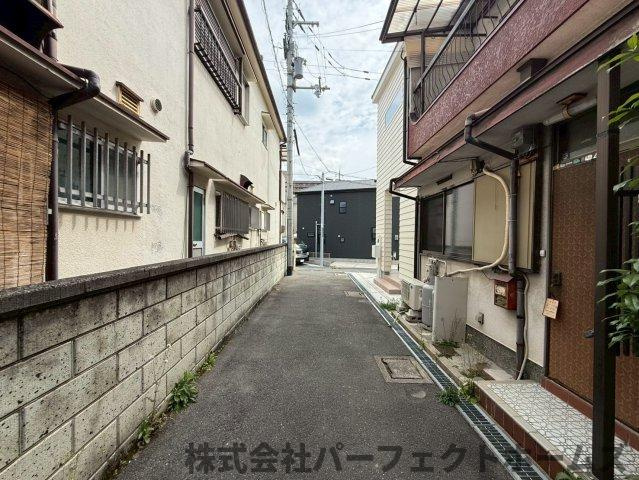 四條畷市中野本町テラスハウスの周辺