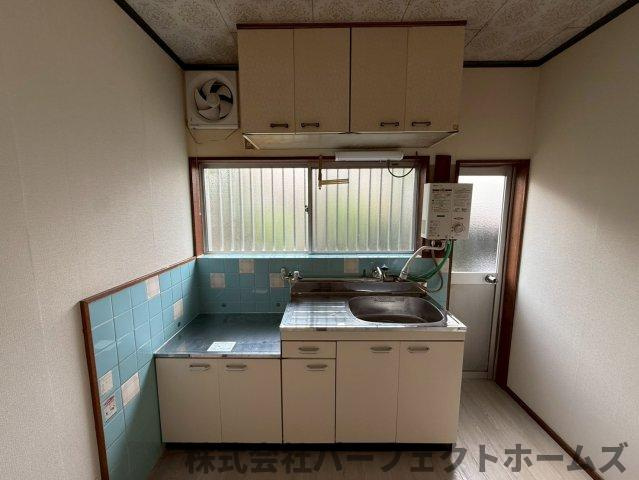四條畷市中野本町テラスハウスのキッチン|お料理しやすいキッチンです