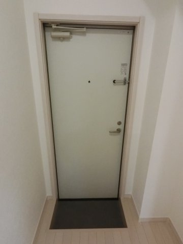 リブ東小岩の玄関
