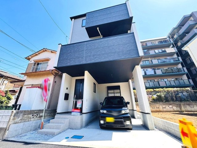 【外観】 | 和光市新倉2丁目　新築一戸建住宅　全1棟　（成増店） | ZEH水準を満たした省エネ住宅全1棟。
堂々完成。