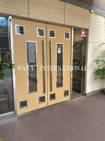 オクラファーム府中のエントランス