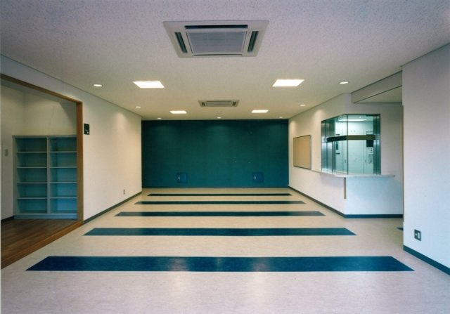 オクトス市ケ尾のロビー